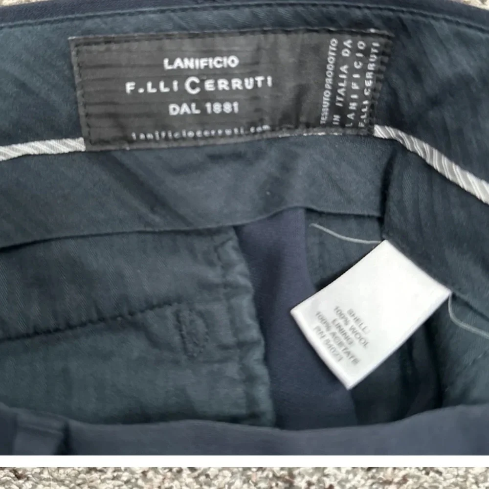 Banana Republic tailored fit classic navy blue Italian wool Dress Pants Sz 34/32